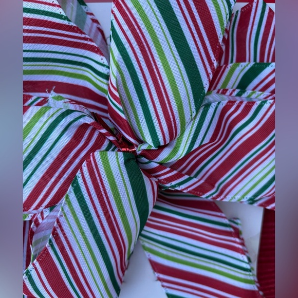 NWT celebrate it! Candy cane striped theme Christmas Xmas tree bows 2 total - Picture 2 of 6